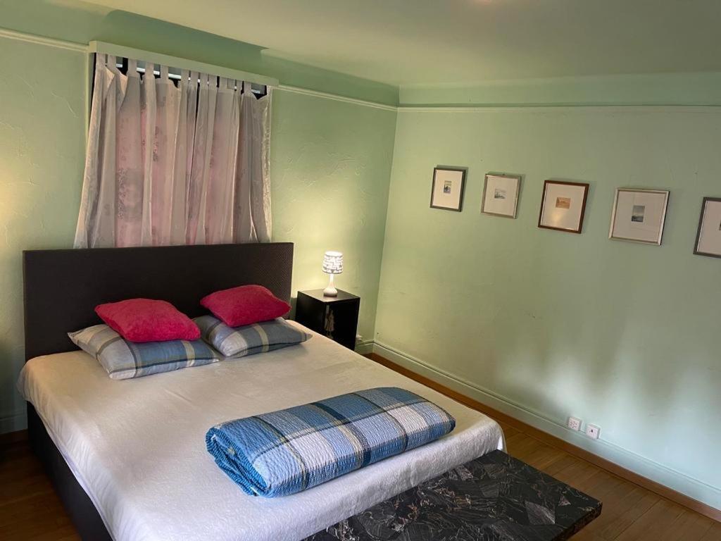Schone Wohnung In Sierre Esterno foto