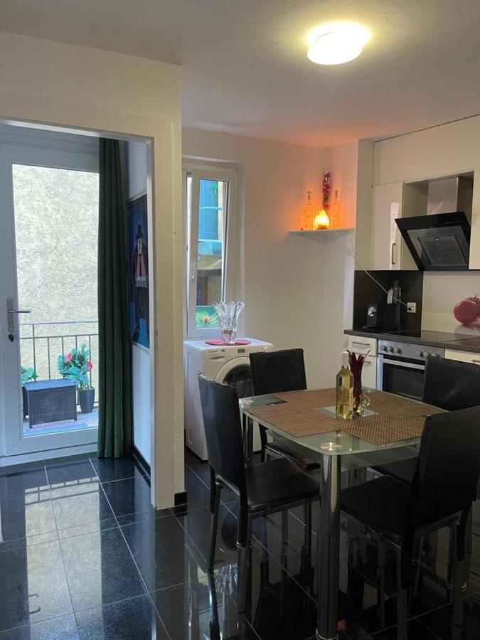 Schone Wohnung In Sierre Esterno foto